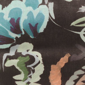 Bloomsbury Grande linen by Parker and Jules in brown, flat sample of large painterly flowers