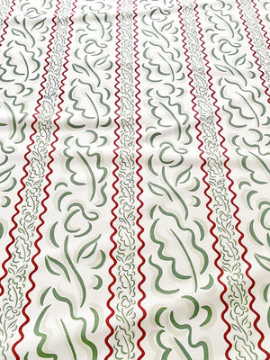 Therese linen by Claire de Quénetain in red, full repeat of wavy stripes