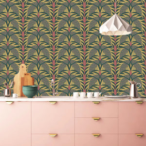 Plume wallpaper by Tatie Lou in pink and gold, Deco plumes in a kitchen